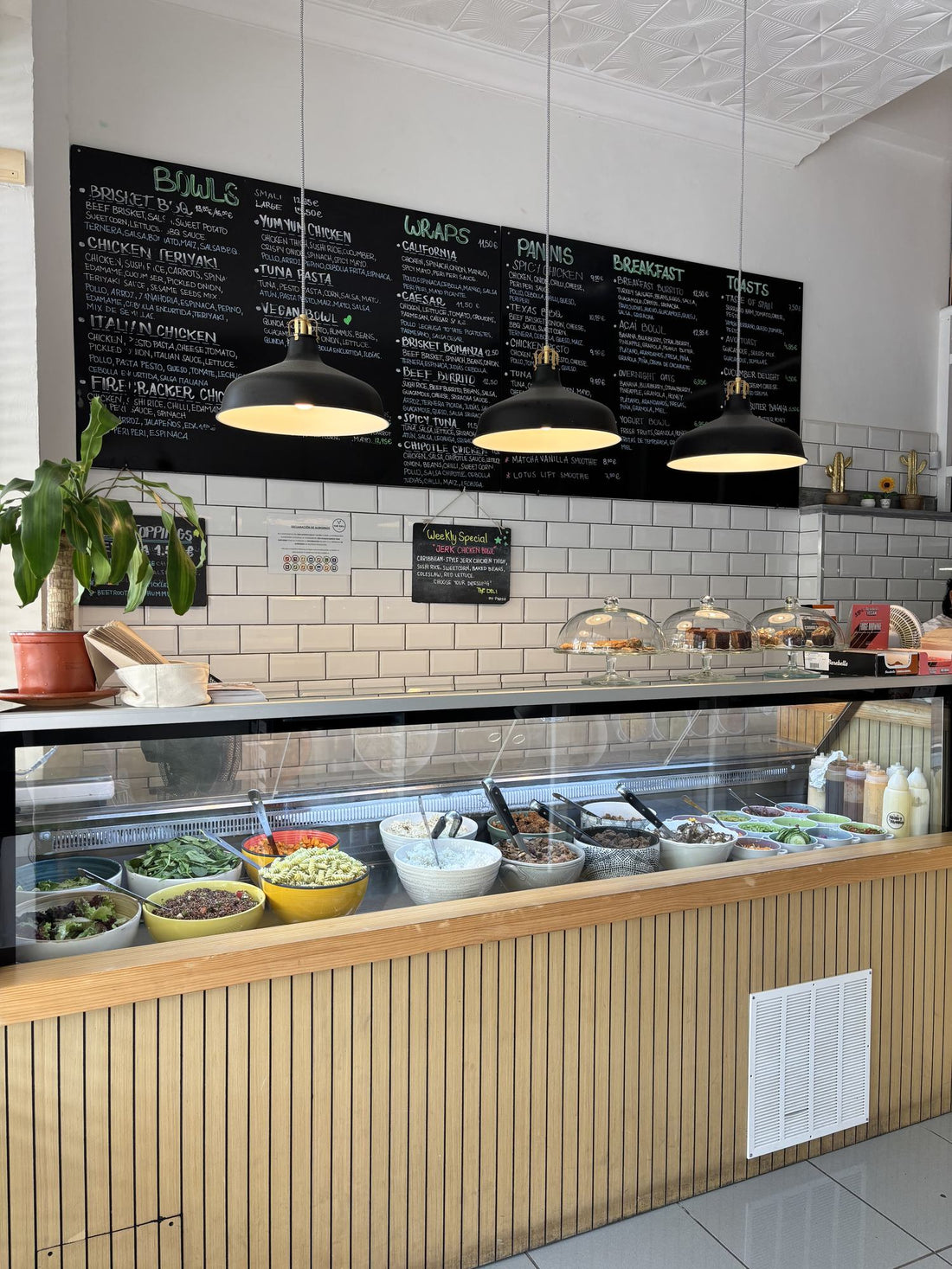 The Deli counter in Nueva Andalucía, Marbella — healthy food made fresh to order